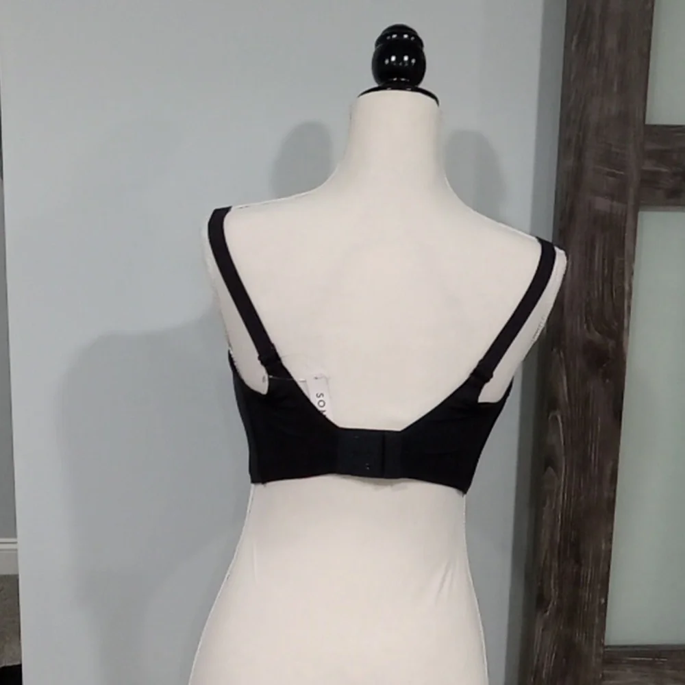 Seamless V-Neck Black Bralette - Unbranded - Picture 4 of 4